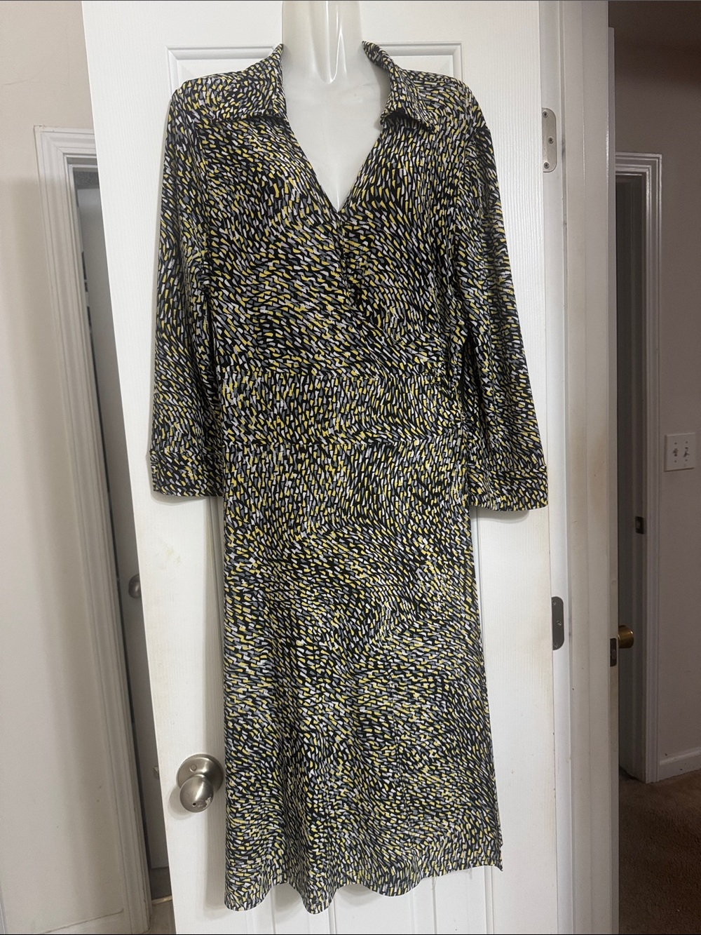 Jones New York Black, Yellow & White Abstract Midi Wrap Dress